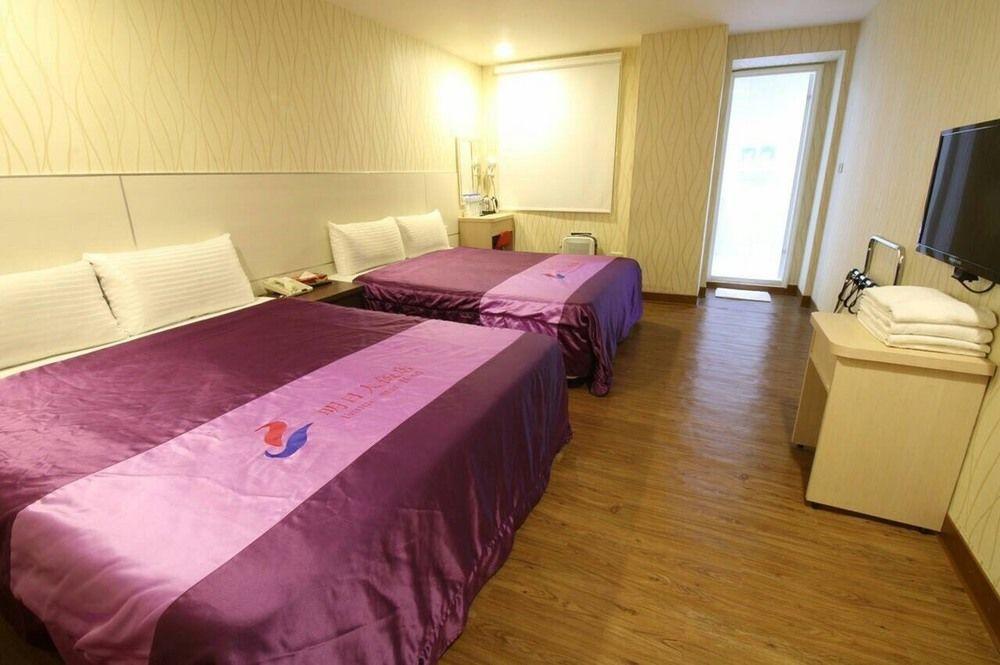 Tomorrow Hotel Taipei Bagian luar foto