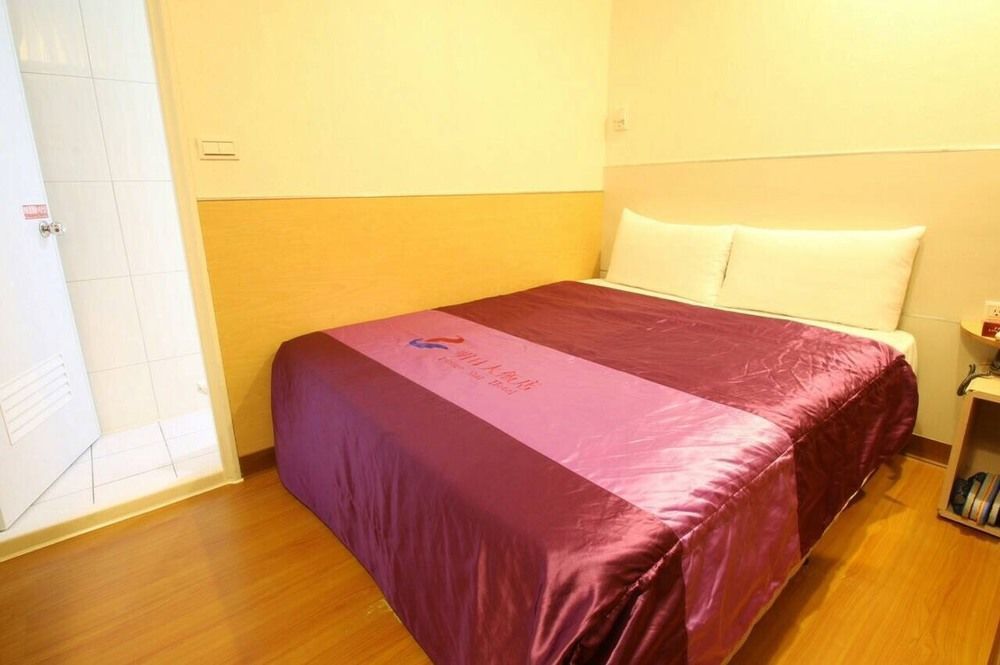 Tomorrow Hotel Taipei Bagian luar foto
