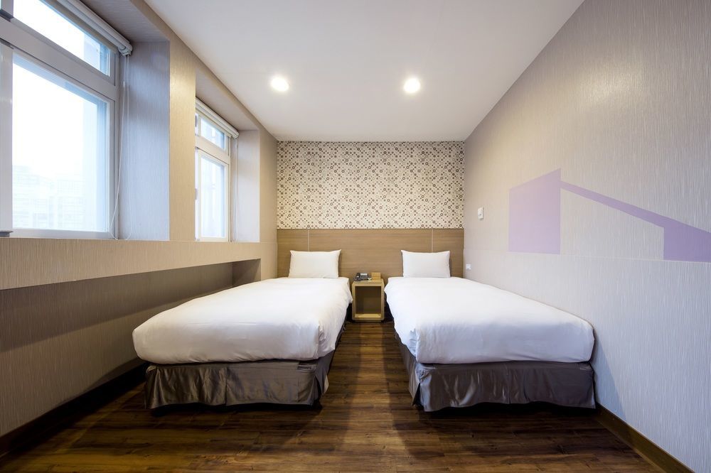 Tomorrow Hotel Taipei Bagian luar foto
