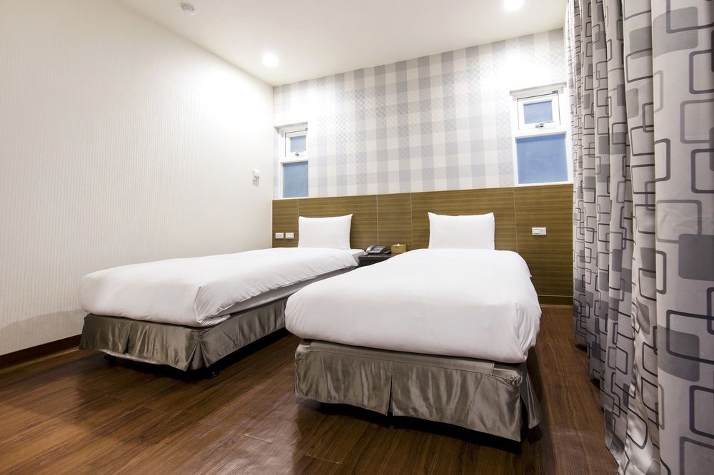 Tomorrow Hotel Taipei Bagian luar foto