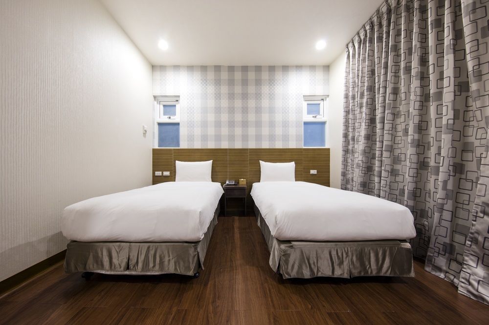Tomorrow Hotel Taipei Bagian luar foto