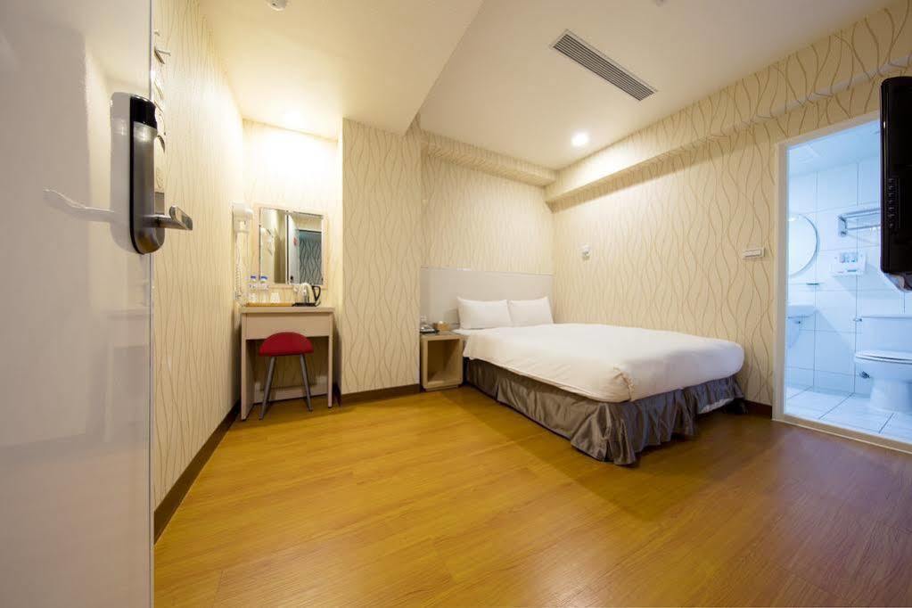 Tomorrow Hotel Taipei Bagian luar foto