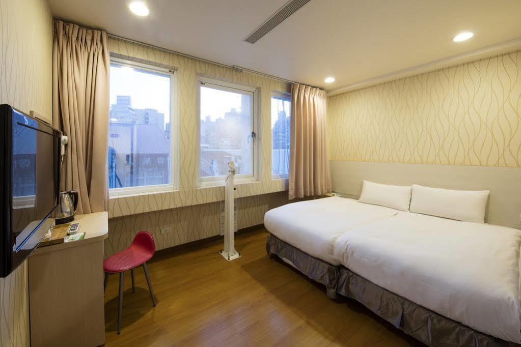Tomorrow Hotel Taipei Bagian luar foto