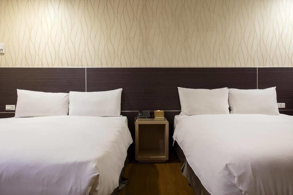 Tomorrow Hotel Taipei Bagian luar foto