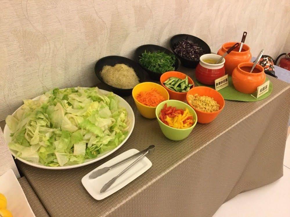 Tomorrow Hotel Taipei Bagian luar foto