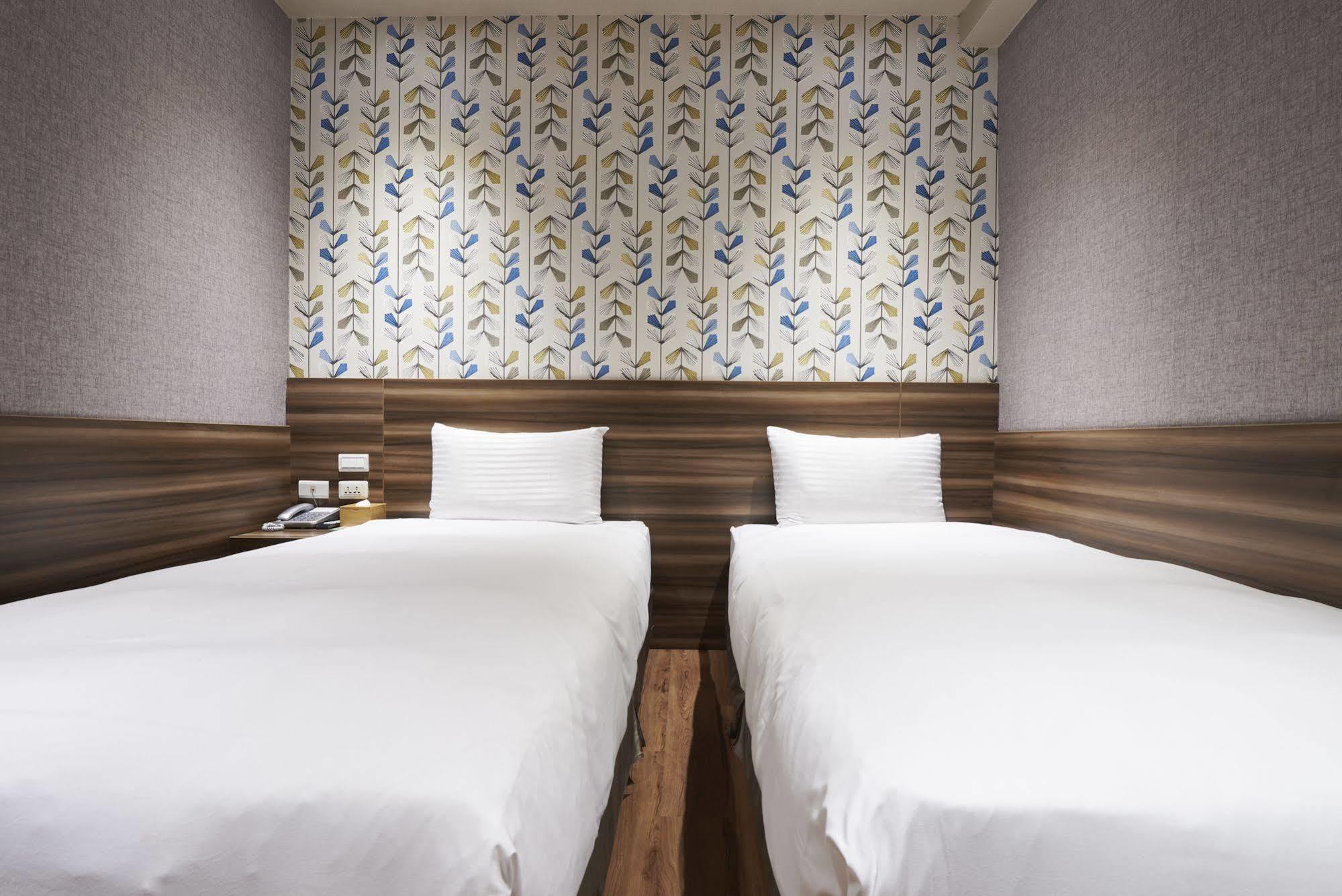 Tomorrow Hotel Taipei Bagian luar foto